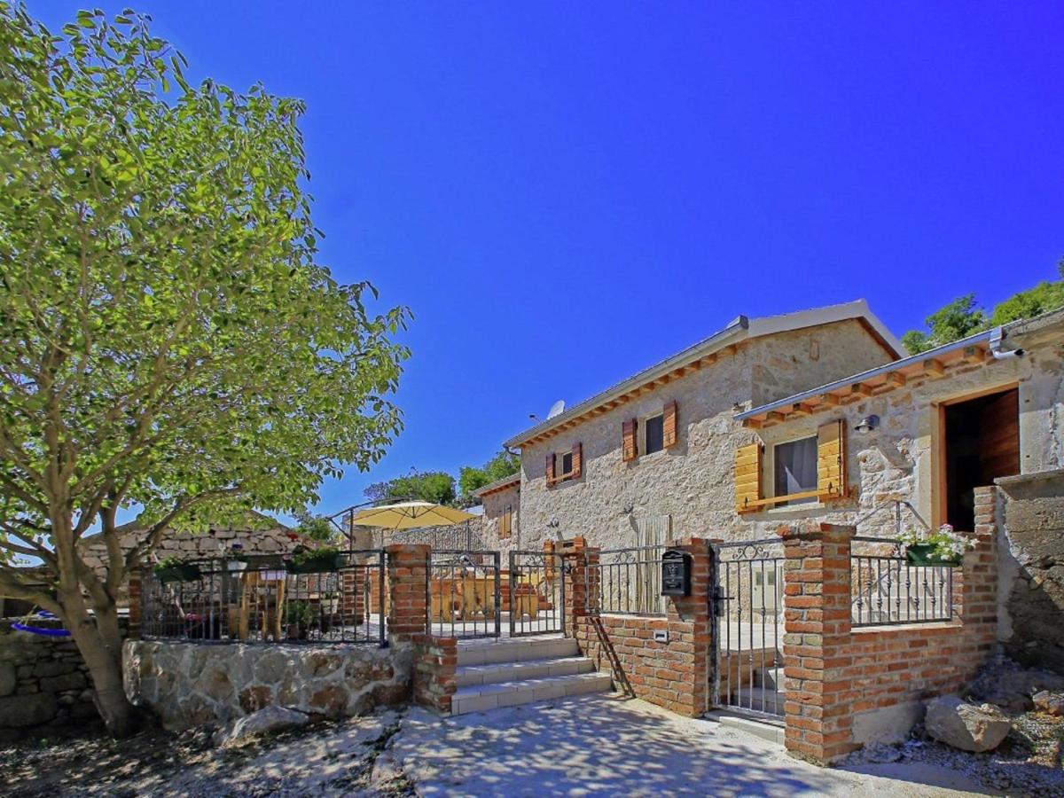 Lovely Holiday Home In Starigrad Luaran gambar