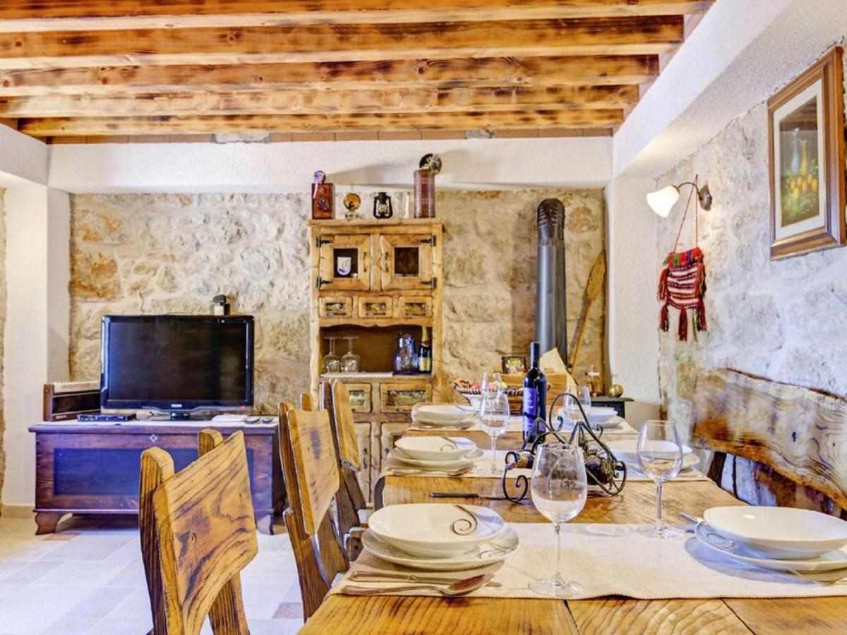 Lovely Holiday Home In Starigrad Luaran gambar